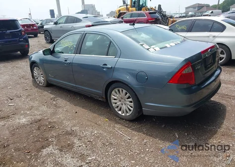 2011 Ford Fusion Hybrid z USA, uszkodzony, nr VIN 3FADP0L37BR302056